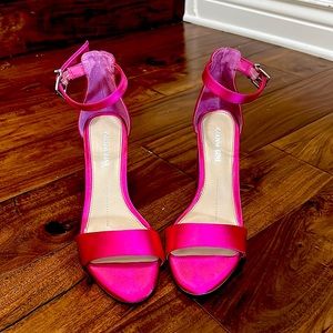 Fuchsia Gianni Bini heels size 8